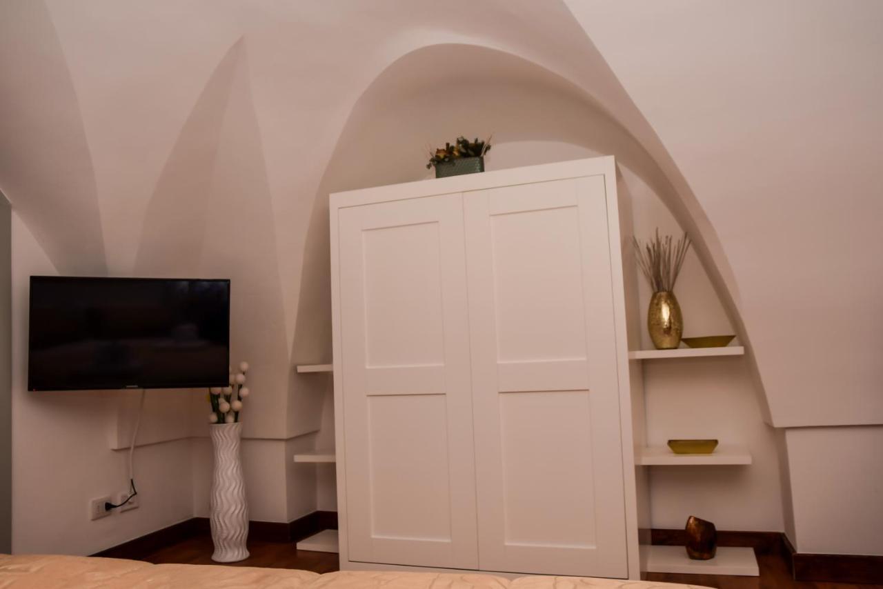 Ferrante D'Aragona Rooms Lecce Exteriér fotografie