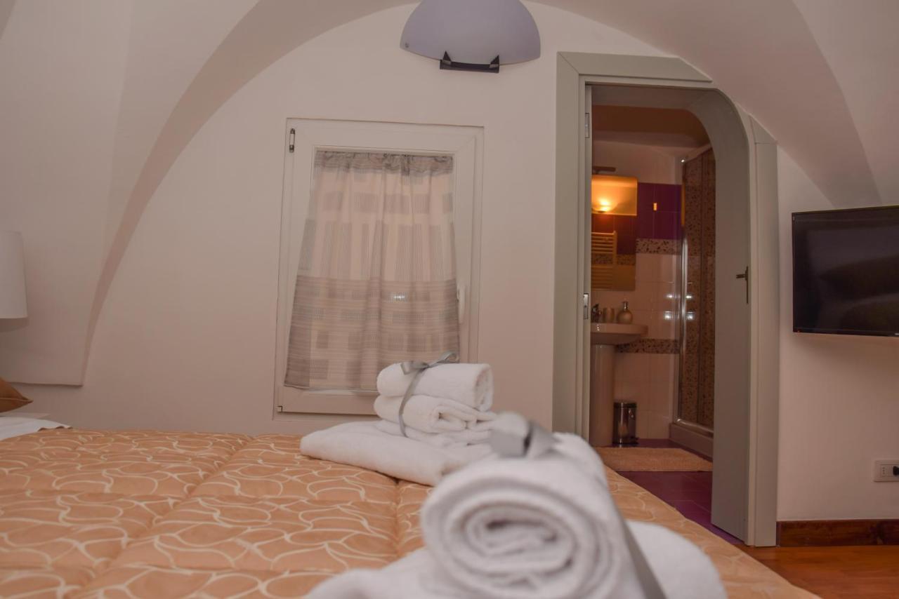 Ferrante D'Aragona Rooms Lecce Exteriér fotografie